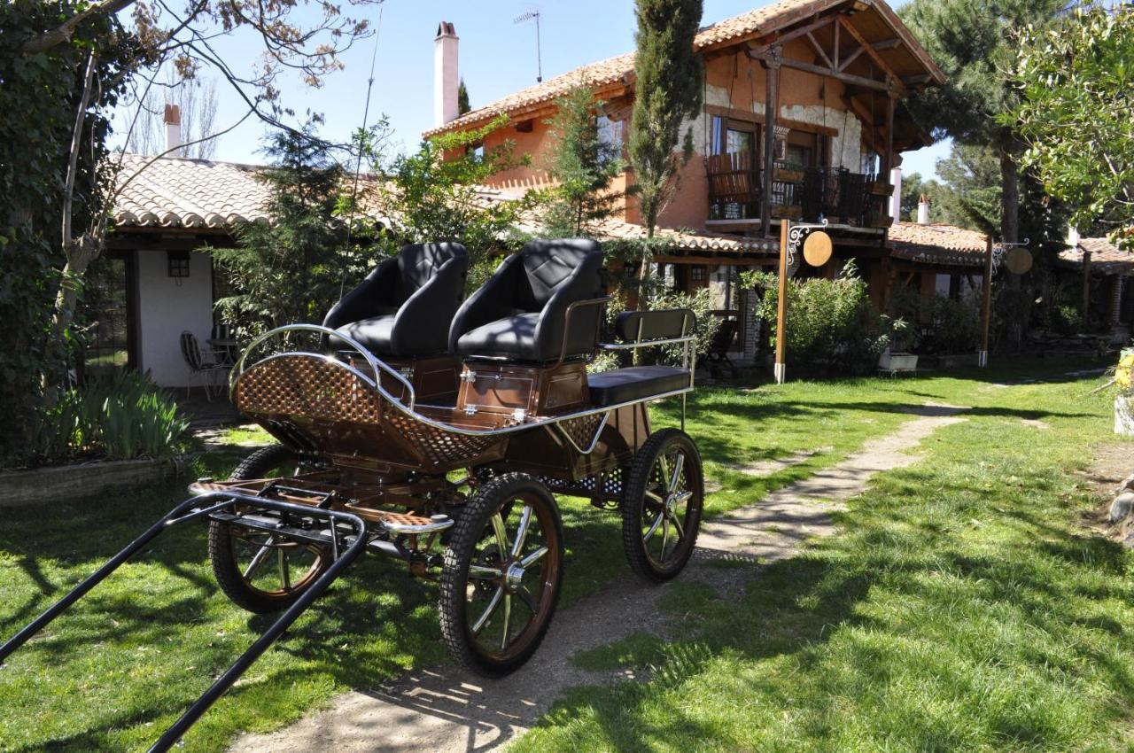 Hospedium Hacienda Las Cavas Ольмедо Экстерьер фото