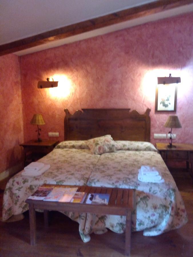 Hospedium Hacienda Las Cavas Ольмедо Экстерьер фото